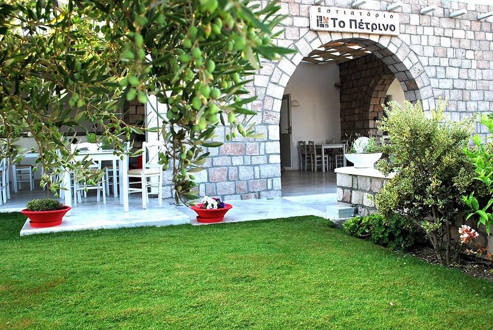 Old Petrinos-Restaurant-Milos (2)